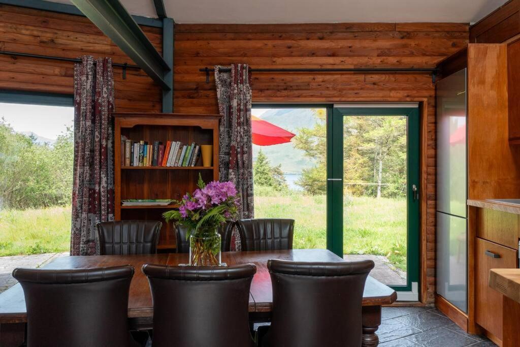 Heather Lodge With Sea And Mountain Views Leenaun Exterior foto